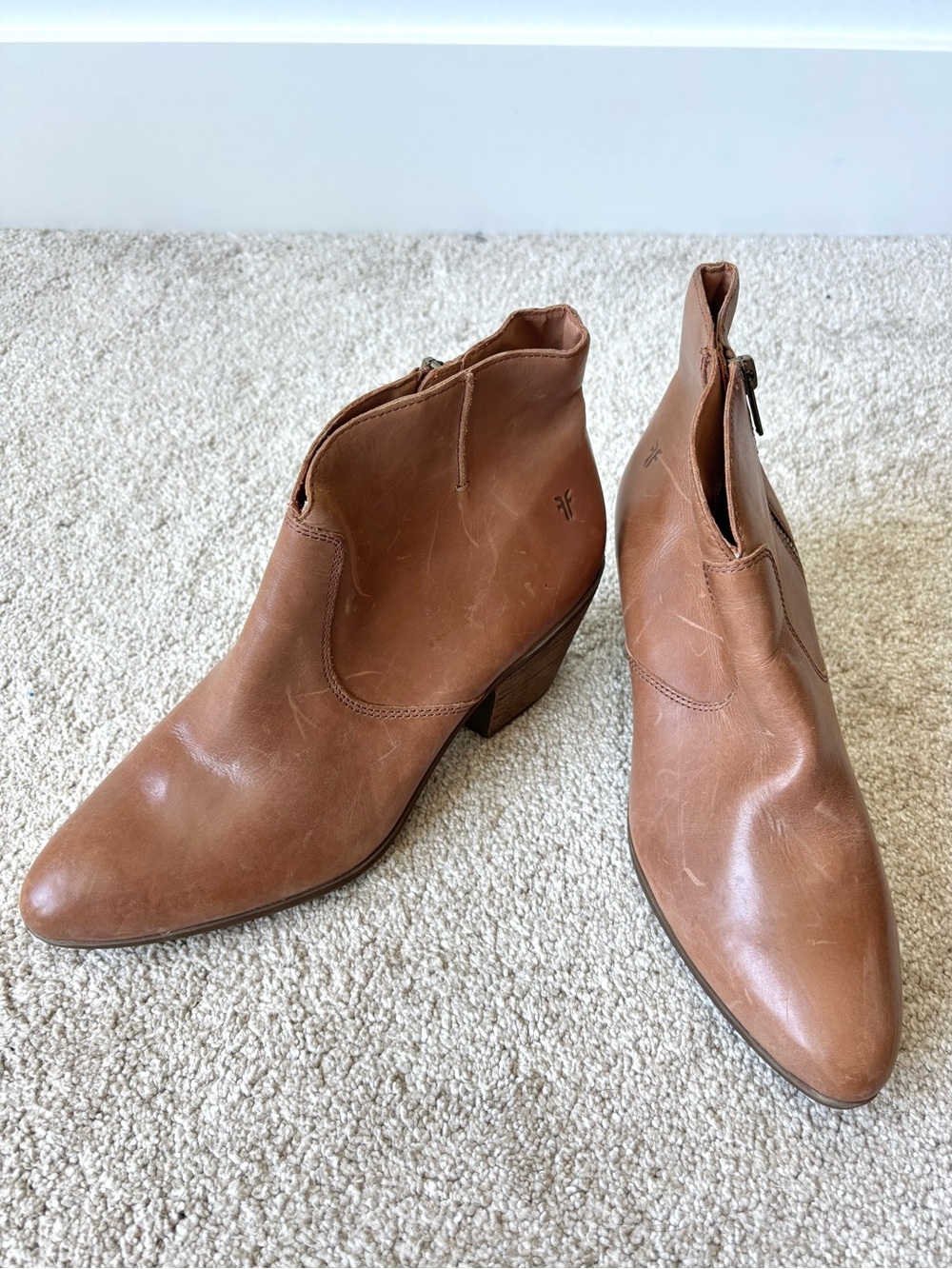 Frye Jennifer Ankle Booties Brown Leather Round Pointed Toe Western